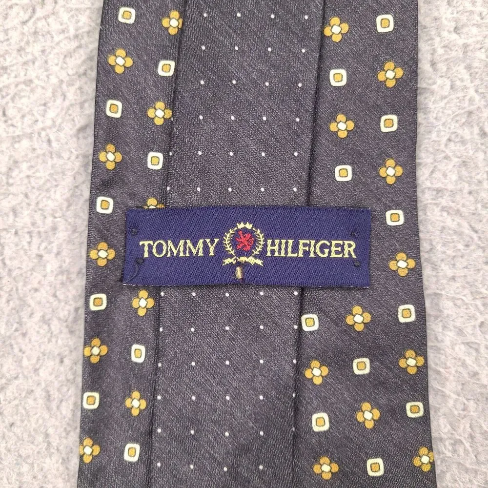 Tommy Hilfiger Tie Necktie Mens Black Geometric Italian‎ Silk Made In USA